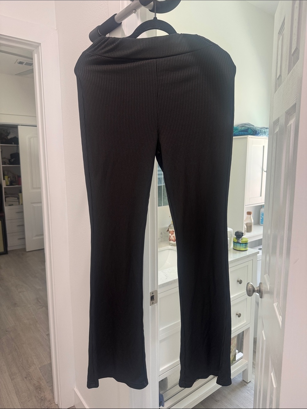 Black Ribbed Wide-Leg Women’s Pants